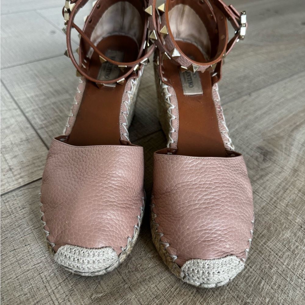 Valentino Garavani Rockstud Wedge Espadrilles - Picture 5 of 9